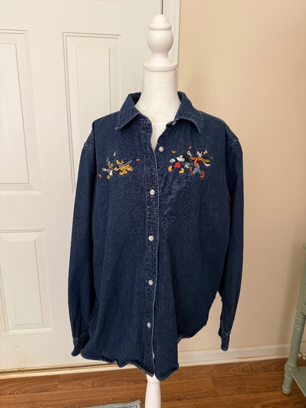 Vintage Disney Store Denim Button Down Shirt Mickey Pluto Goofy Donald Size XL